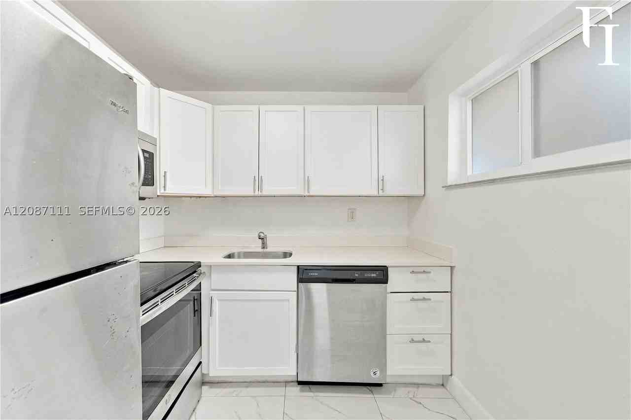 6965 Harding Ave #406 - Photo 5 of 15