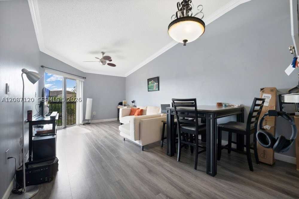 9894 Nob Hill Ln #9894 - Photo 5 of 35