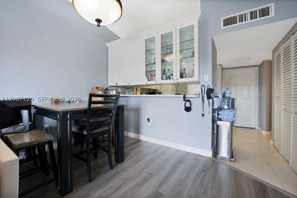 9894 Nob Hill Ln #9894 - Photo 6 of 35