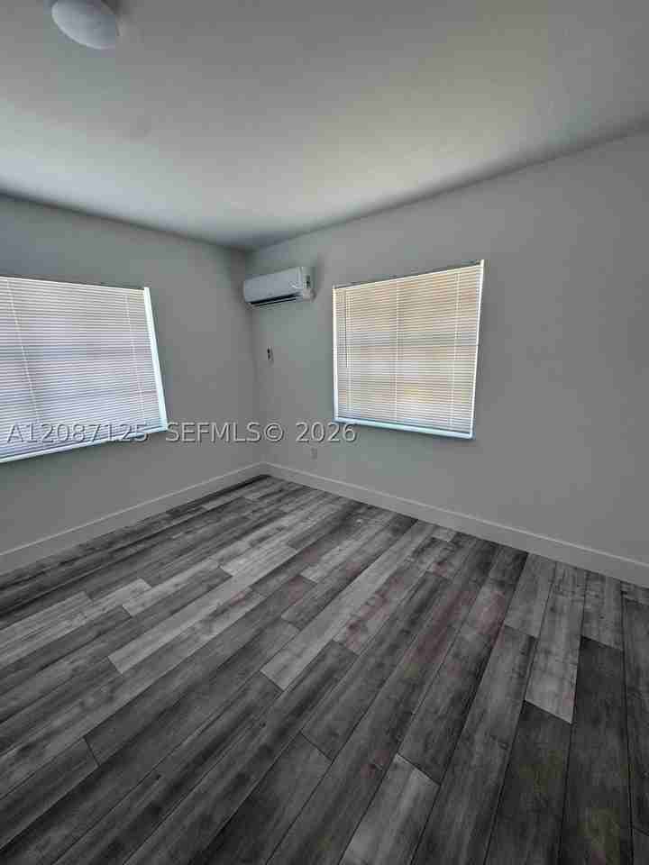 2210 Nw North River Dr #2 - Photo 7 of 10