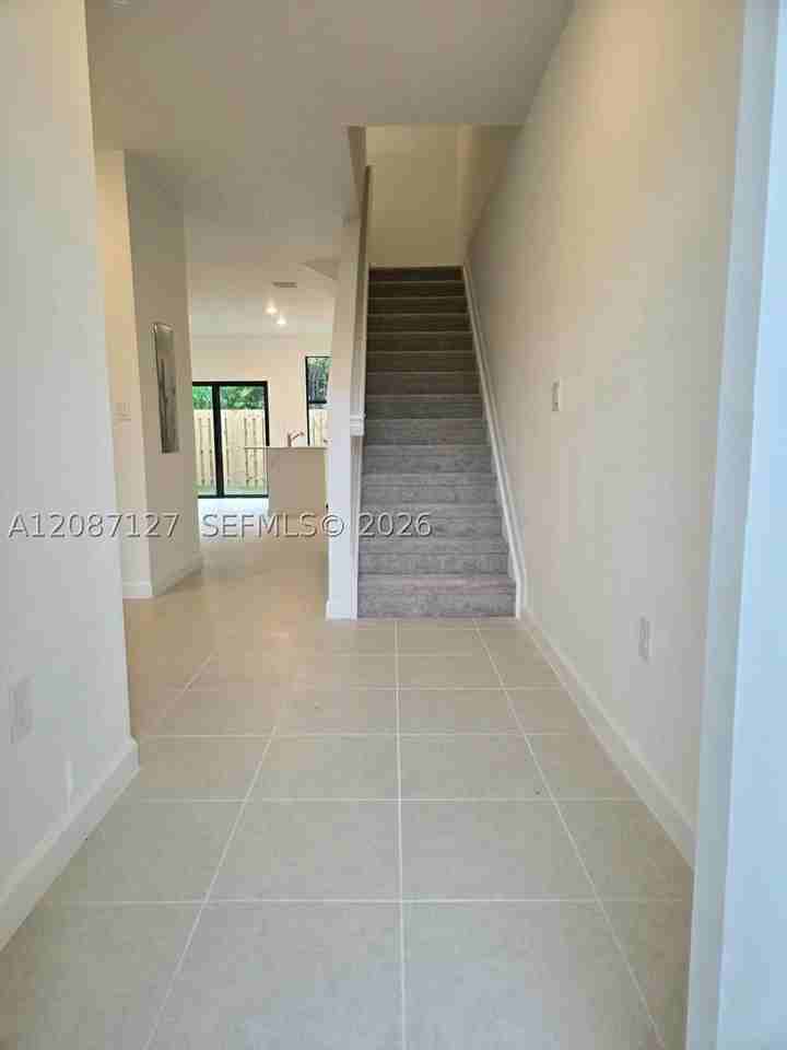 Sw 357th St #18927 - Photo 3 of 27