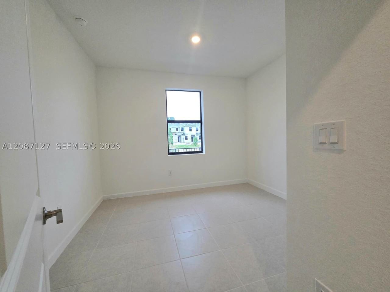 Sw 357th St #18927 - Photo 6 of 27
