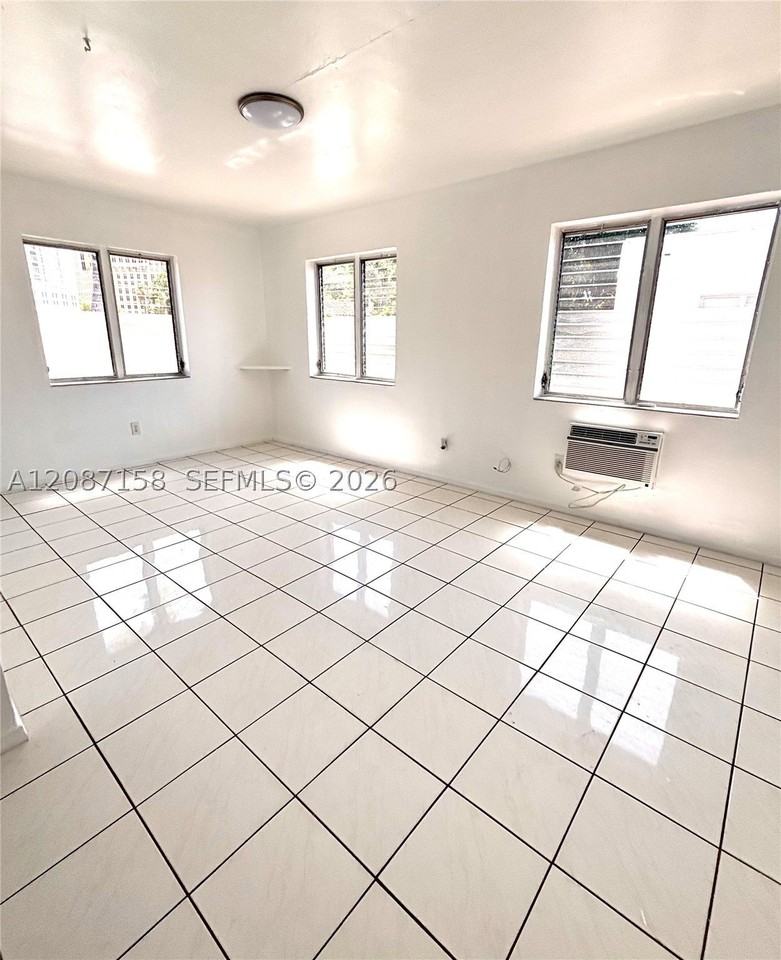 25 Navarre Ave #3 - Photo 2 of 7