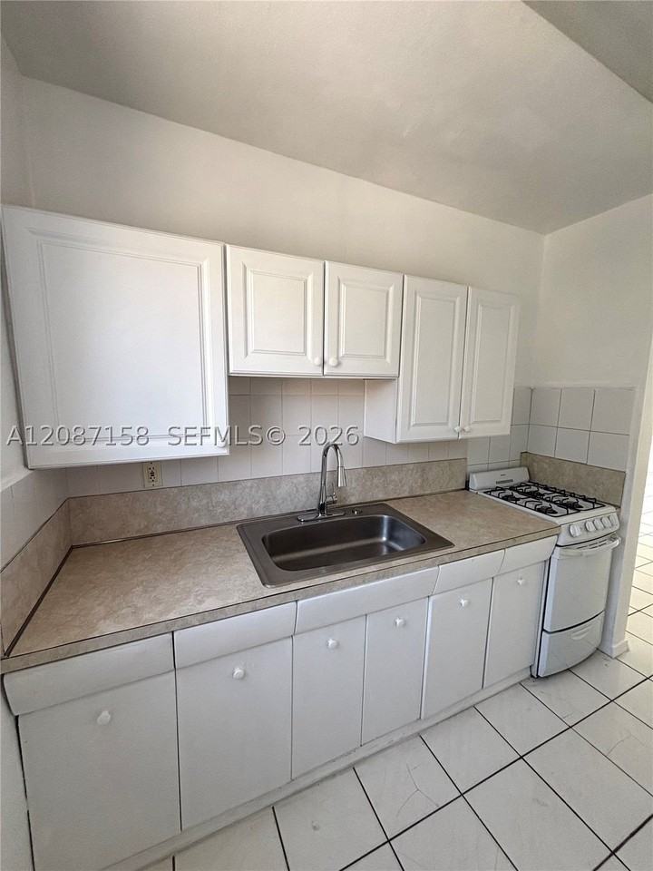 25 Navarre Ave #3 - Photo 3 of 7