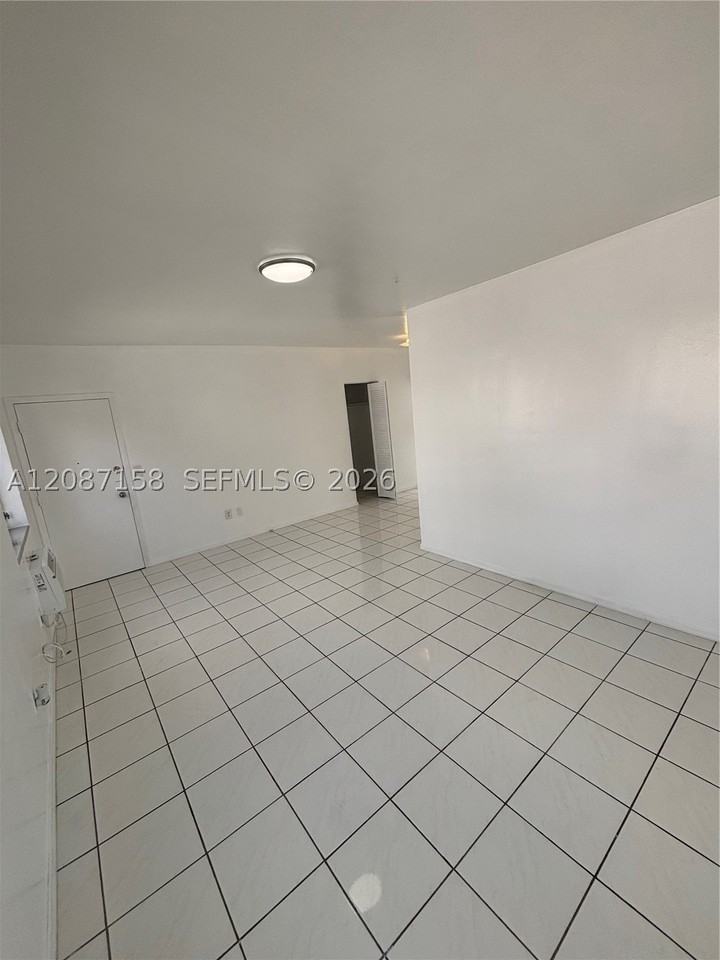 25 Navarre Ave #3 - Photo 4 of 7