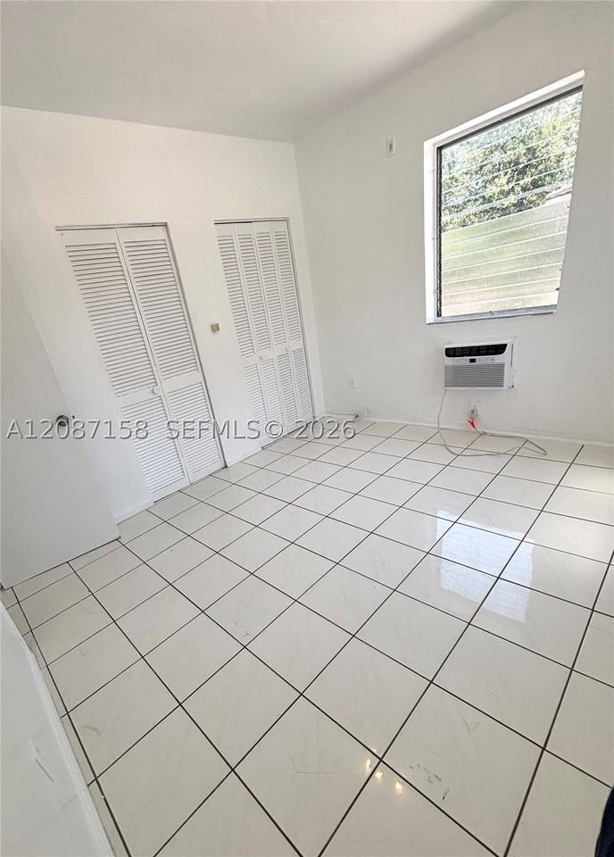 25 Navarre Ave #3 - Photo 5 of 7