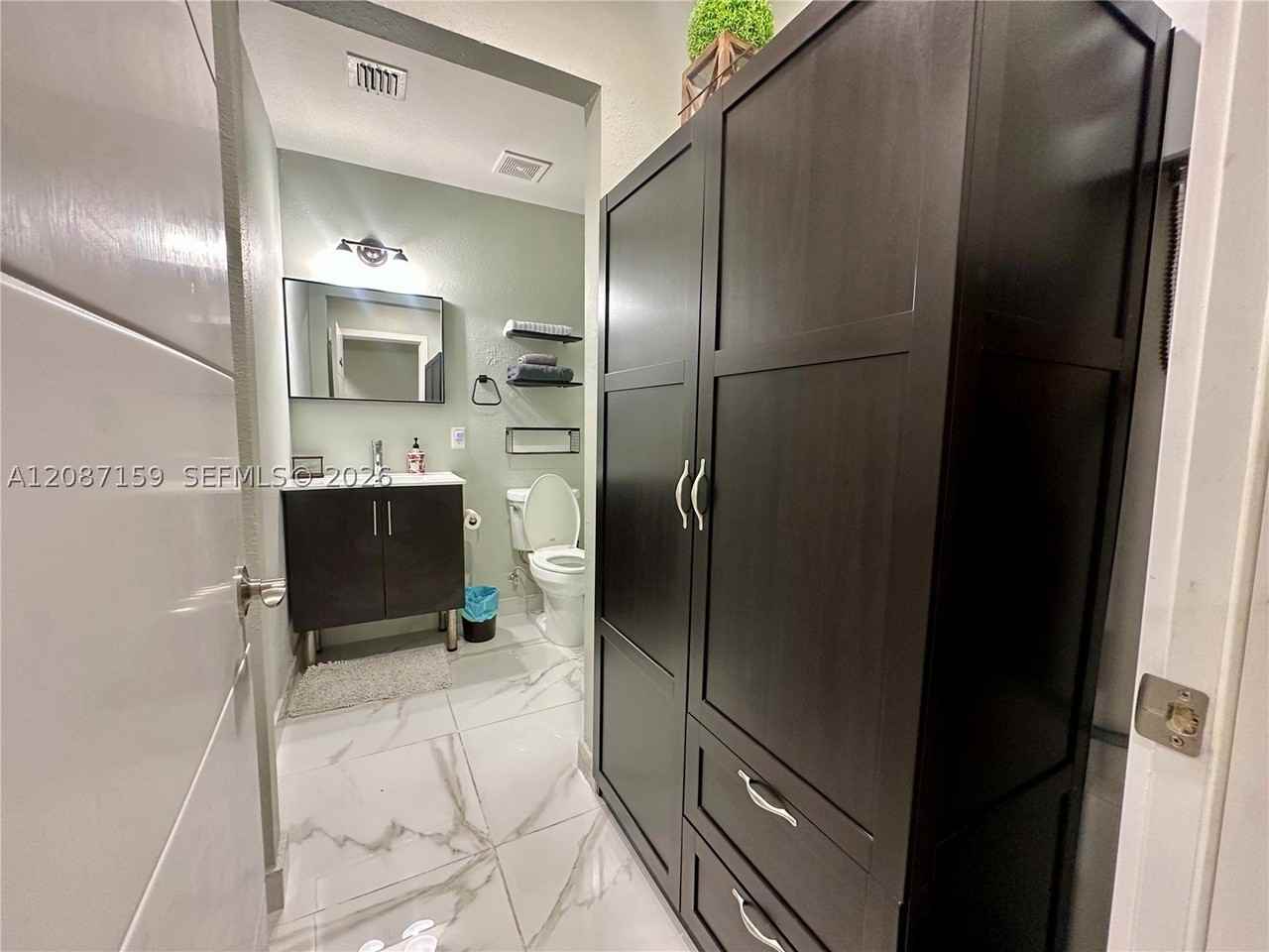 25784 Sw 139th Path #0 - Photo 7 of 13