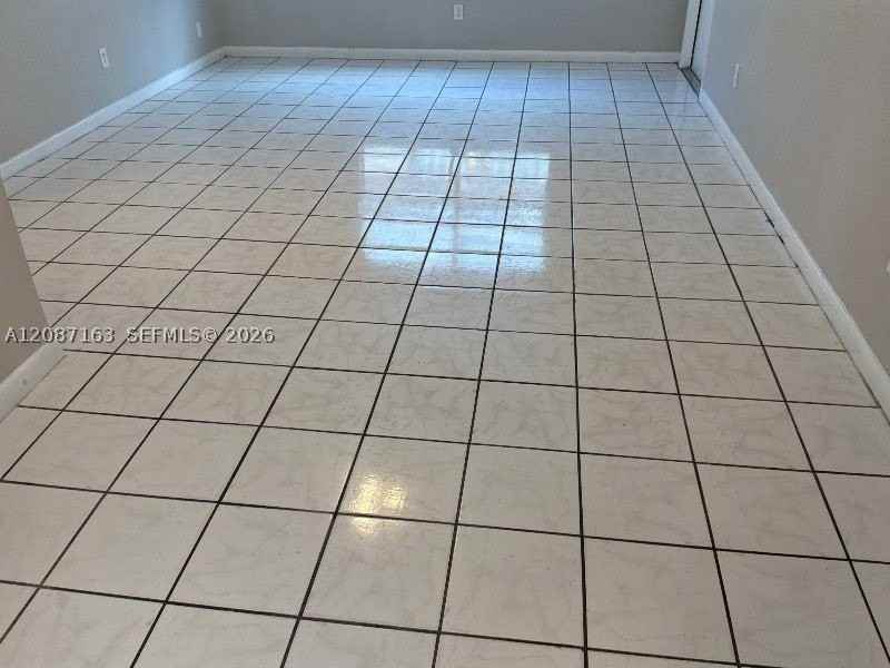 617 S A St - Photo 2 of 15