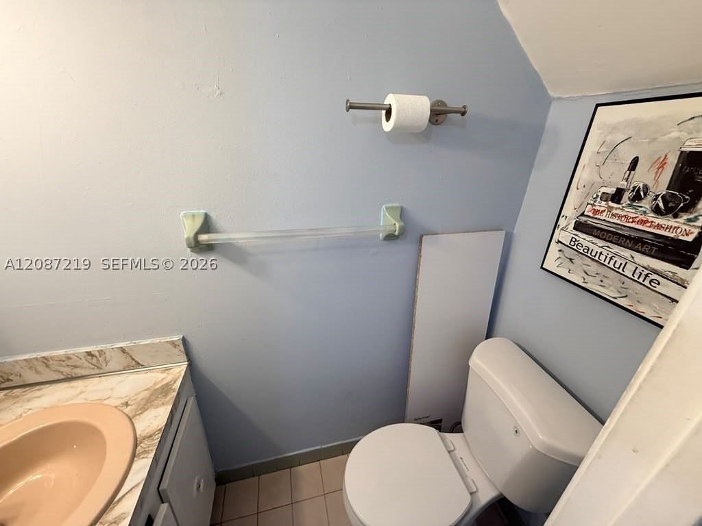 1255 W 53rd St #309 - Photo 5 of 14
