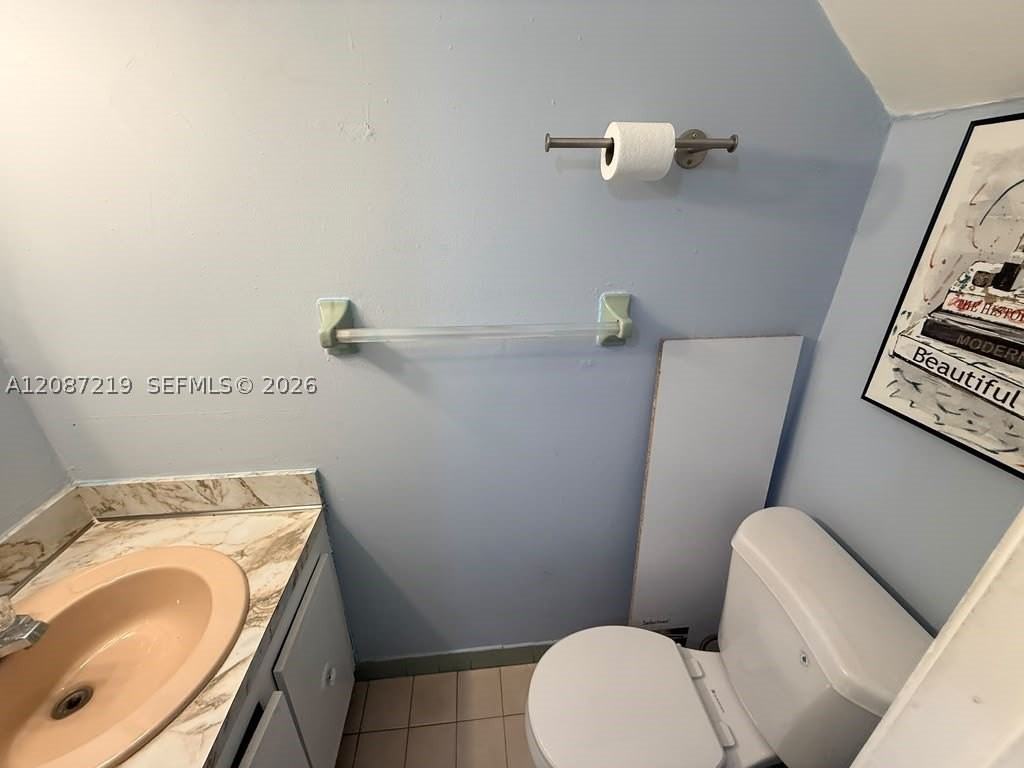 1255 W 53rd St #309 - Photo 6 of 14