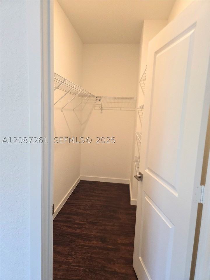 389 Ne 5th Pl #389 - Photo 6 of 16