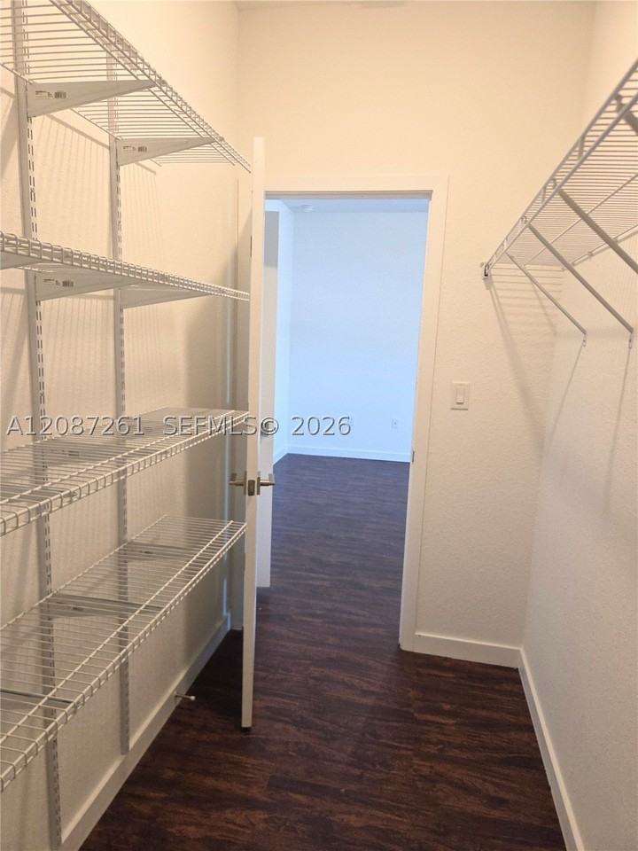 389 Ne 5th Pl #389 - Photo 7 of 16
