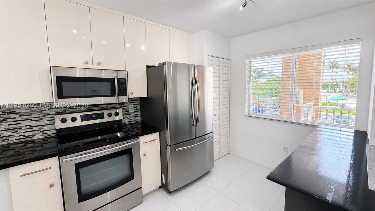 9560 Weldon Cir #J308 - Photo 7 of 15