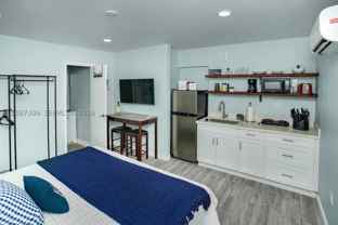 1647 Nw 29th Ave #4 - Photo 1 of 1