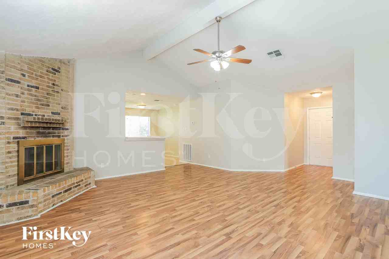 17019 Silver Sky Ln - Photo 2 of 15