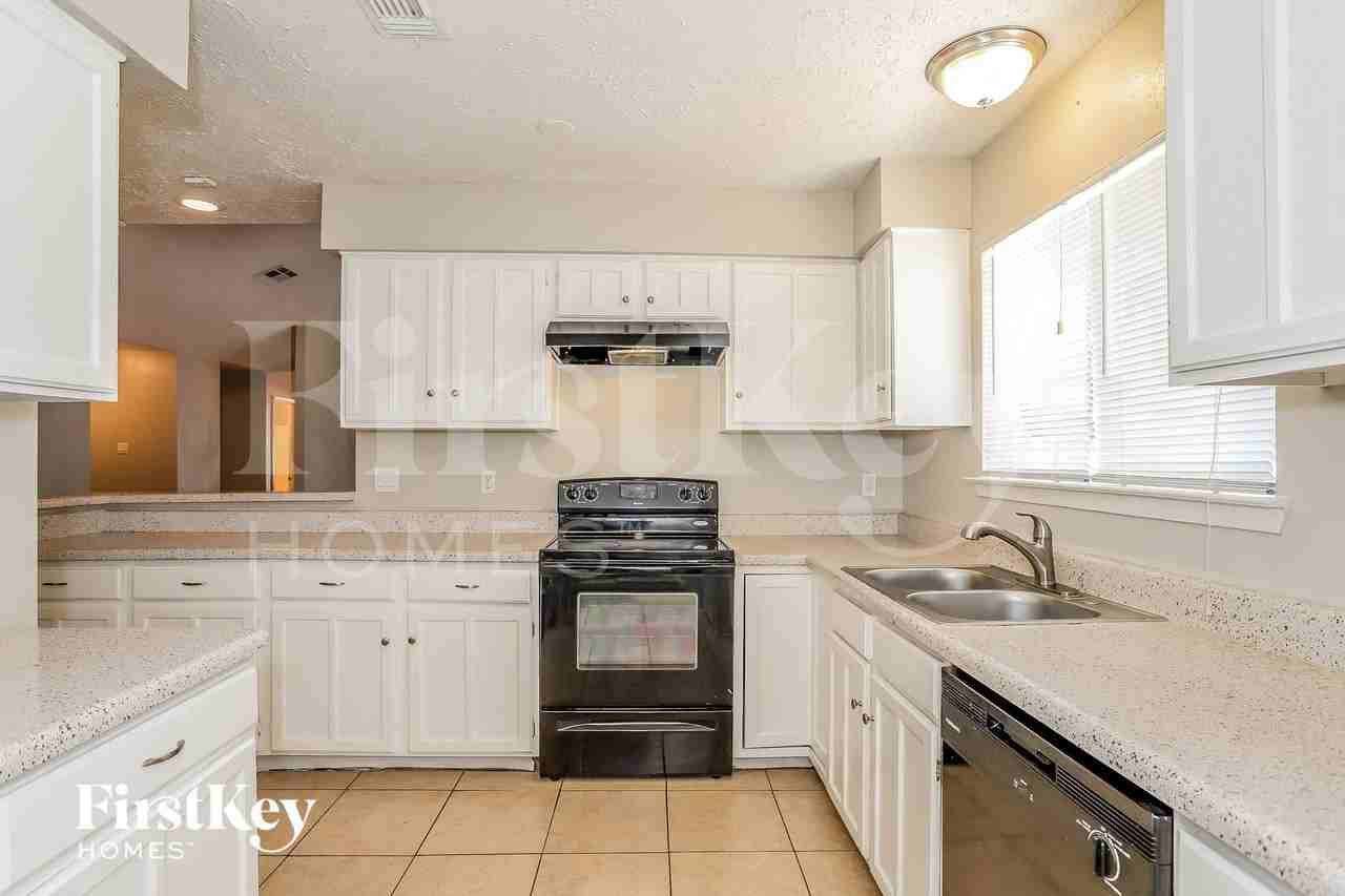 17019 Silver Sky Ln - Photo 6 of 15