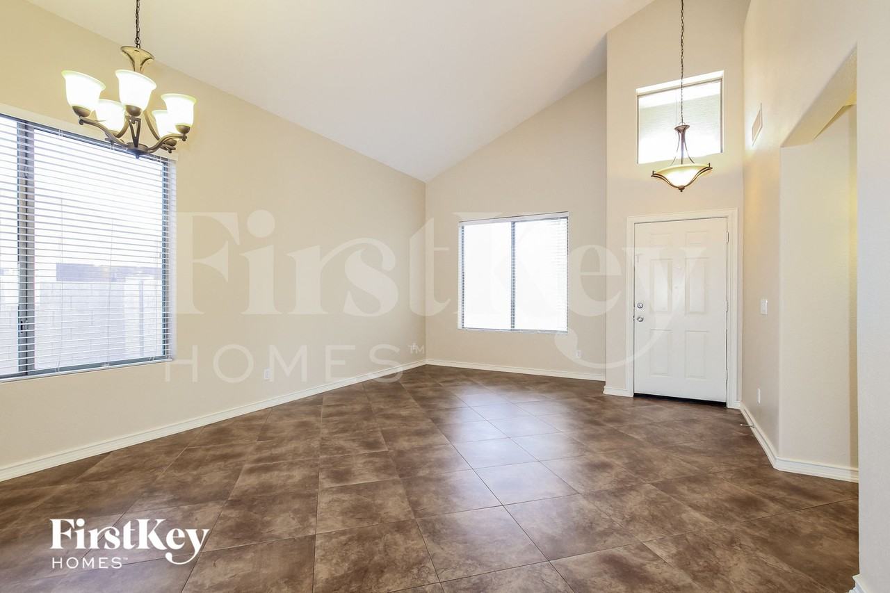16215 N 162nd Dr - Photo 3 of 15