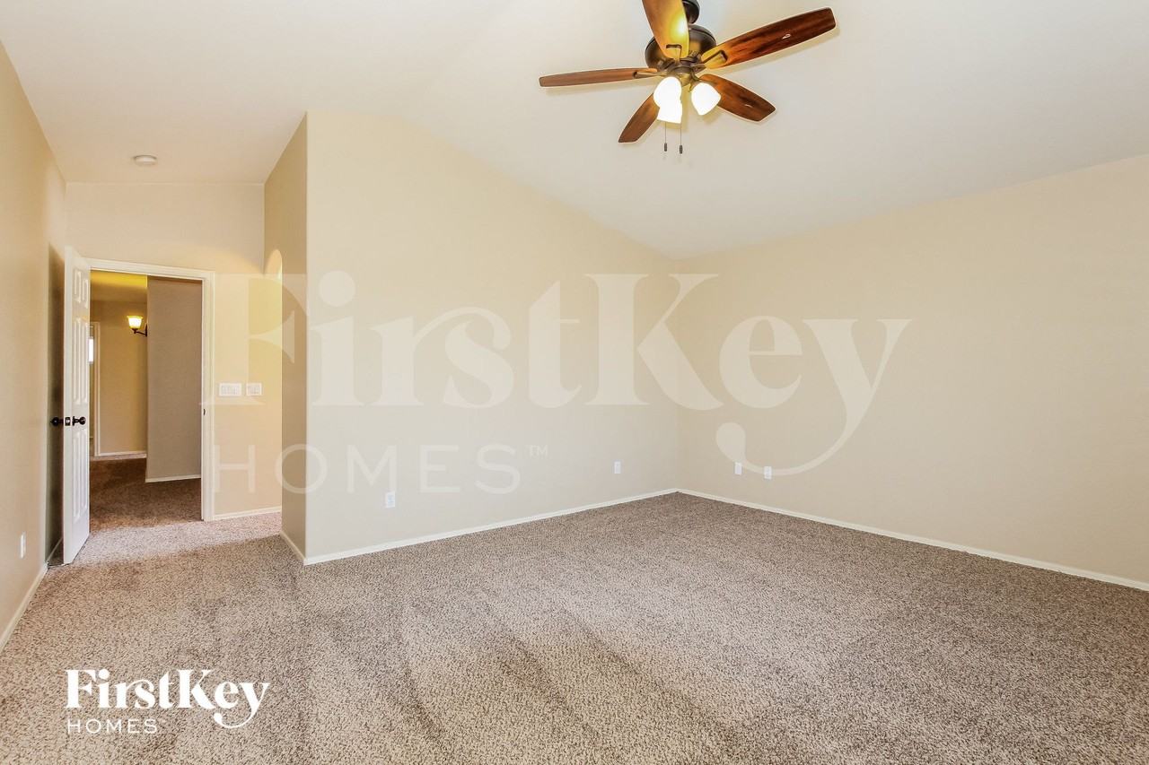 16215 N 162nd Dr - Photo 7 of 15