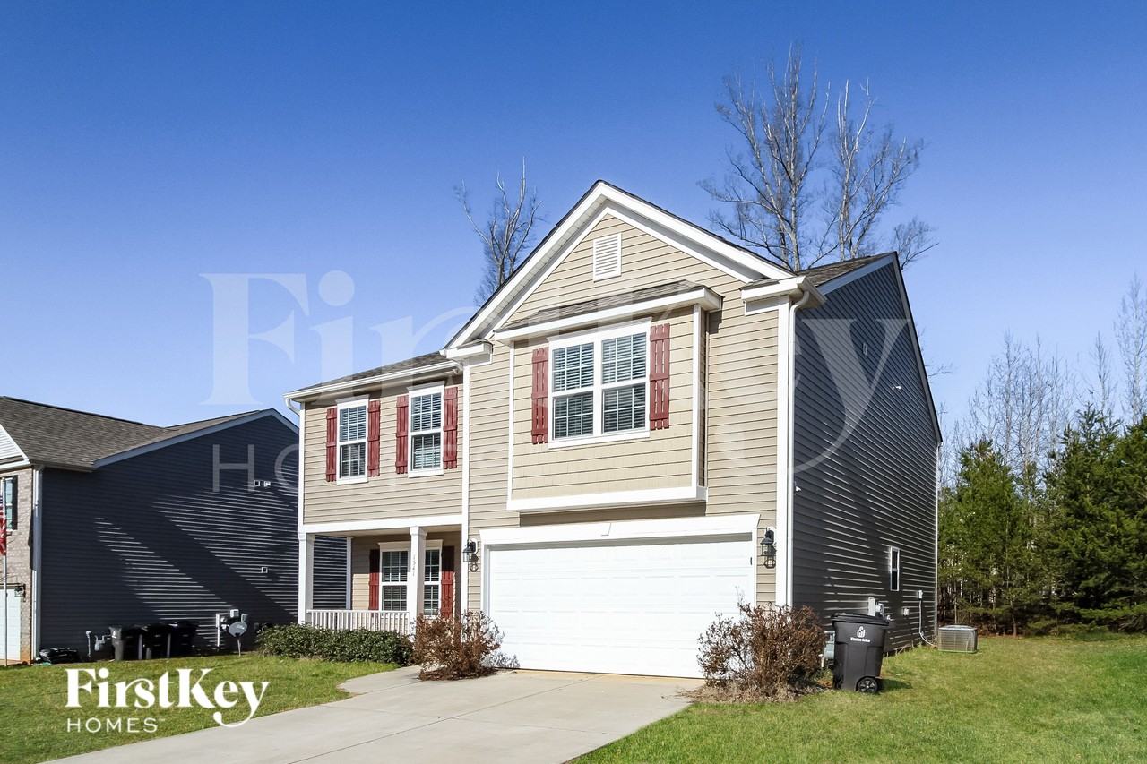 1541 Weatherend Dr - Photo 2 of 15