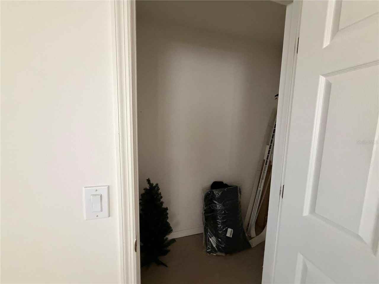 456 Waterford Way - Photo 4 of 16