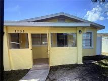 1205 Avenue L - Photo 1 of 1