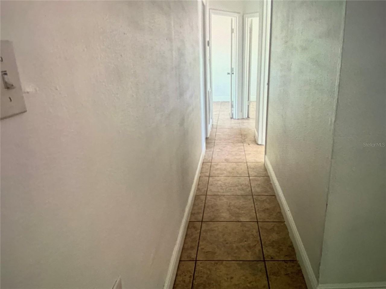 1205 Avenue L - Photo 3 of 11