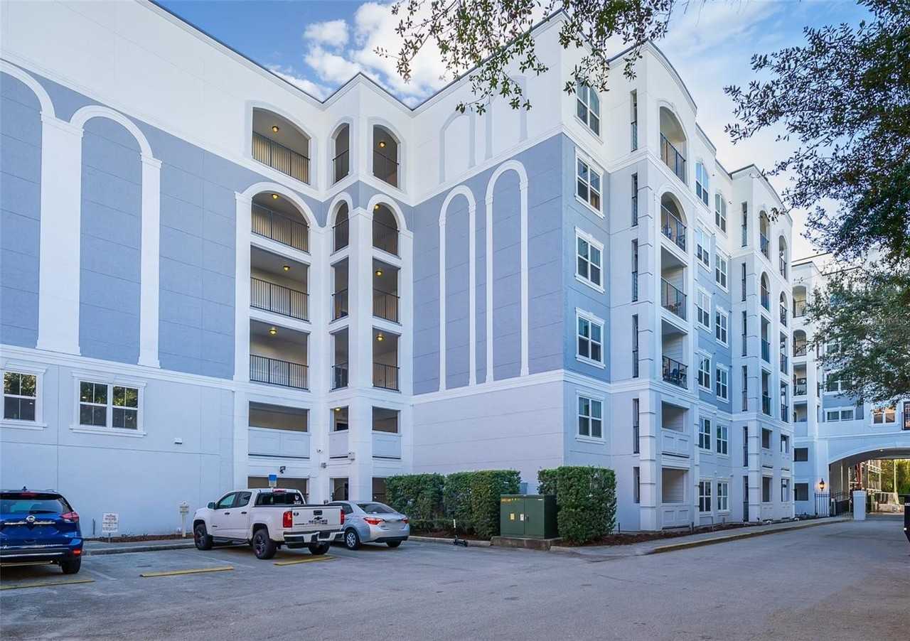304 E South St #5020