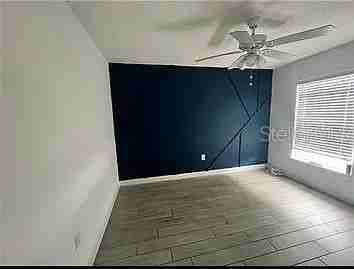 555 Beasley Ct - Photo 4 of 6
