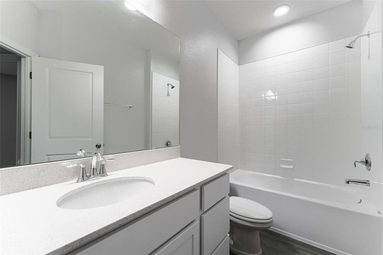 12172 Plumpton Dr - Photo 5 of 25