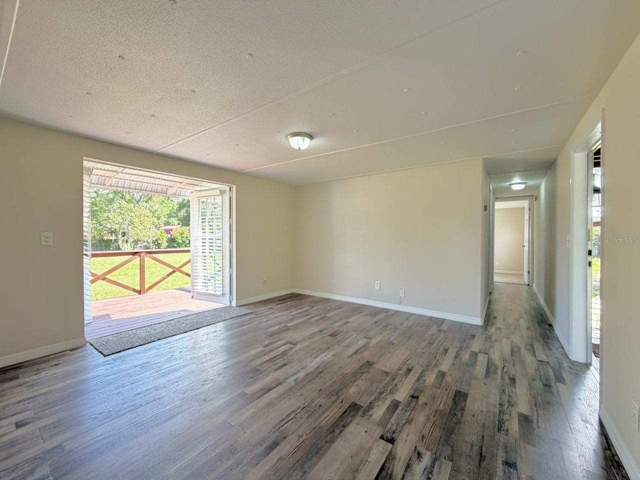 10580 Sw 105th Ave - Photo 4 of 34