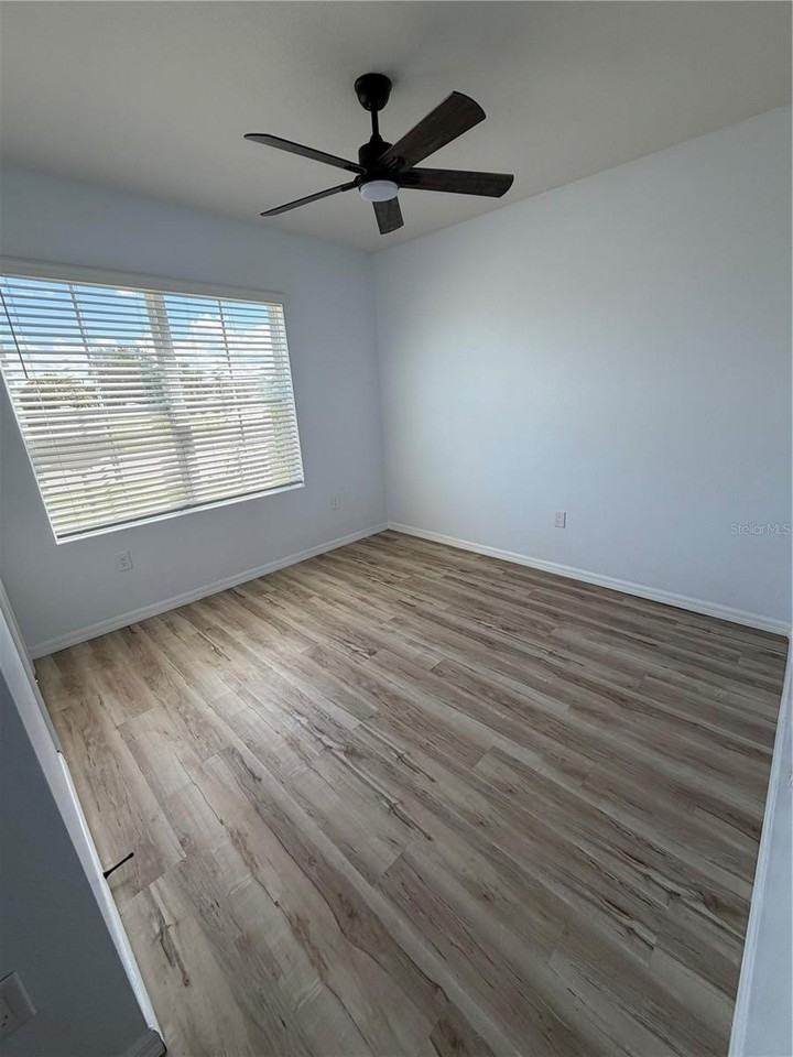 492 Honey Bell Rd - Photo 4 of 16