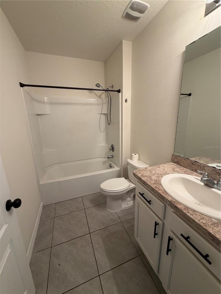 492 Honey Bell Rd - Photo 5 of 16