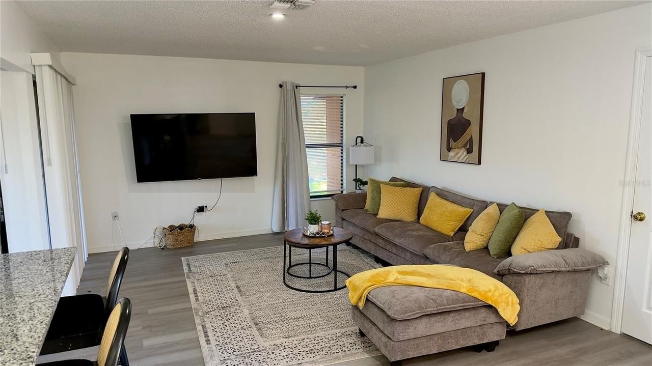 451 Cart Ct - Photo 2 of 20