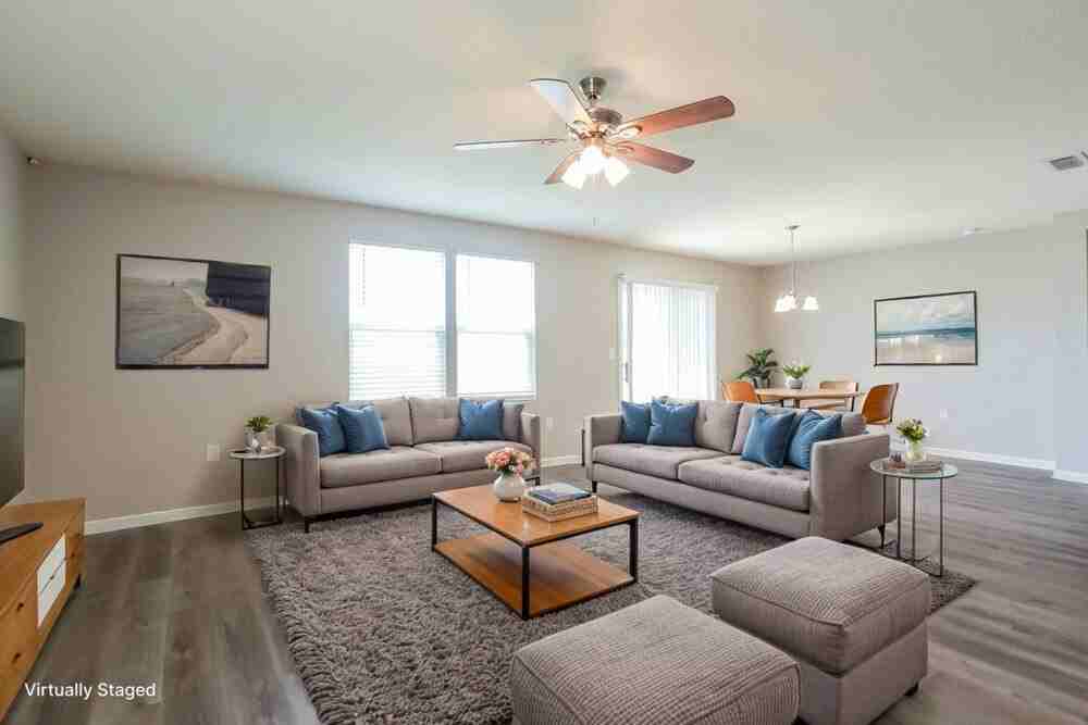 2096 Pebble Point Dr - Photo 4 of 19