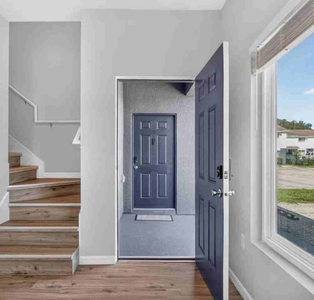 1931 Oxnard Ct - Photo 6 of 37