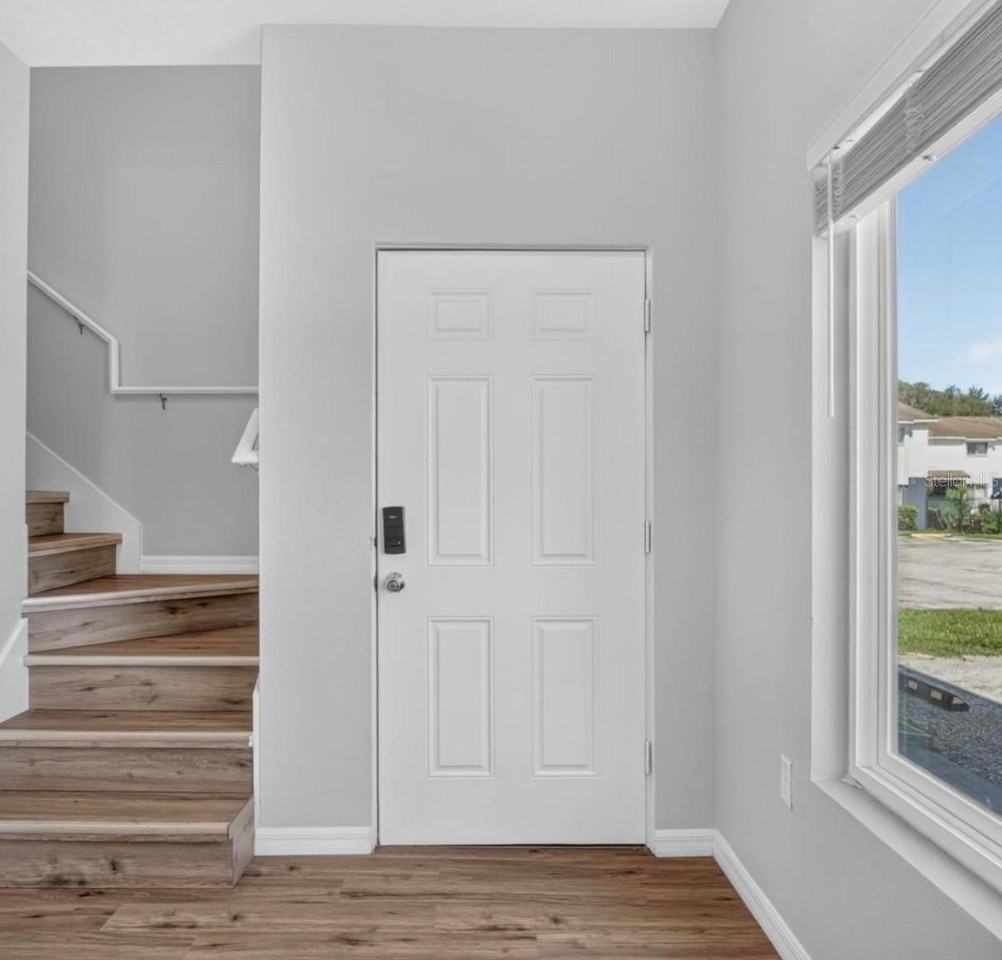 1931 Oxnard Ct - Photo 7 of 37