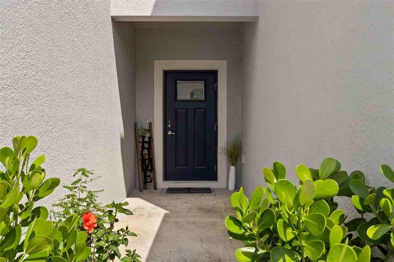 10324 Trumpet Honeysuckle Way - Photo 2 of 37