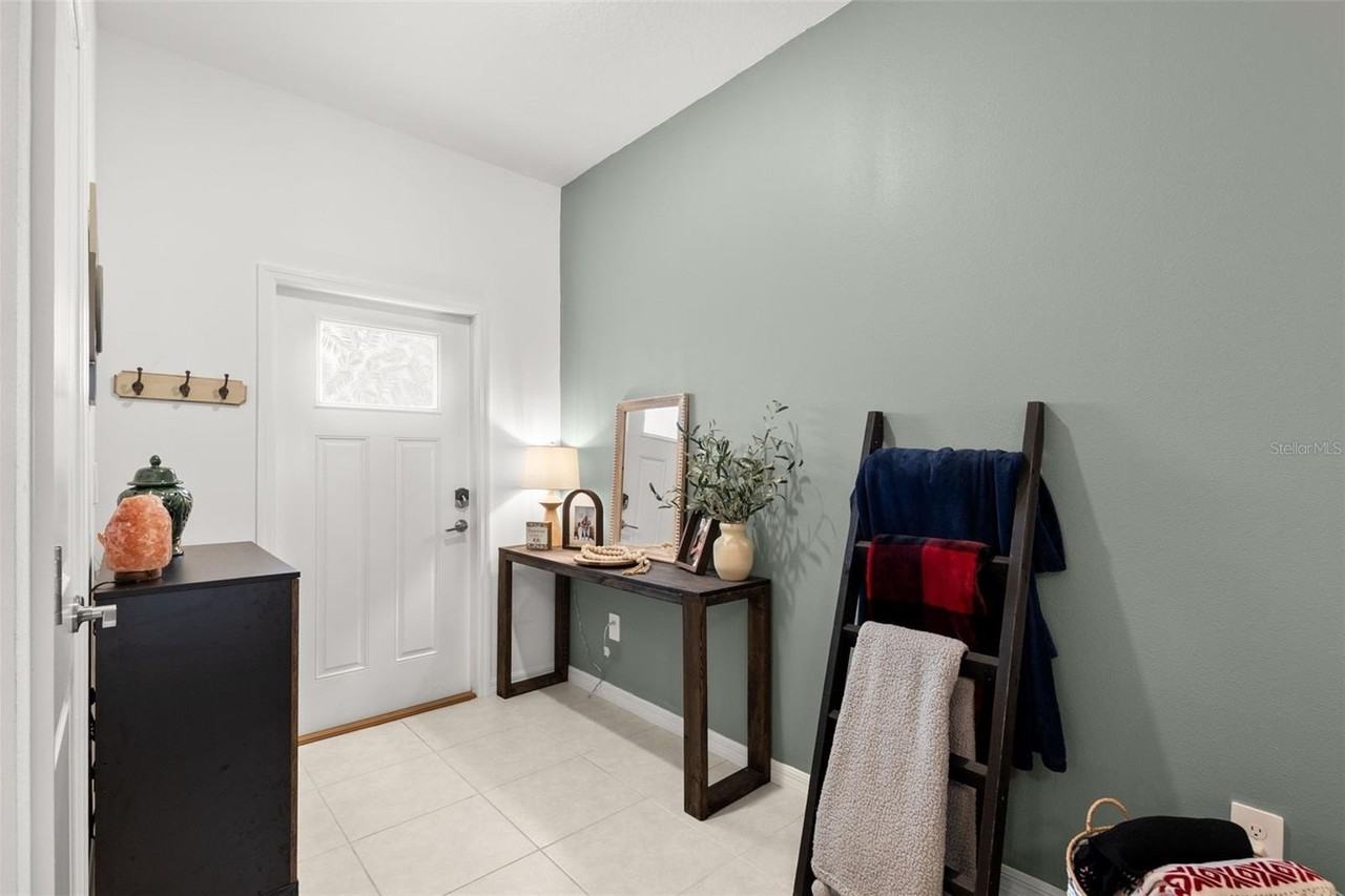 10324 Trumpet Honeysuckle Way - Photo 3 of 37