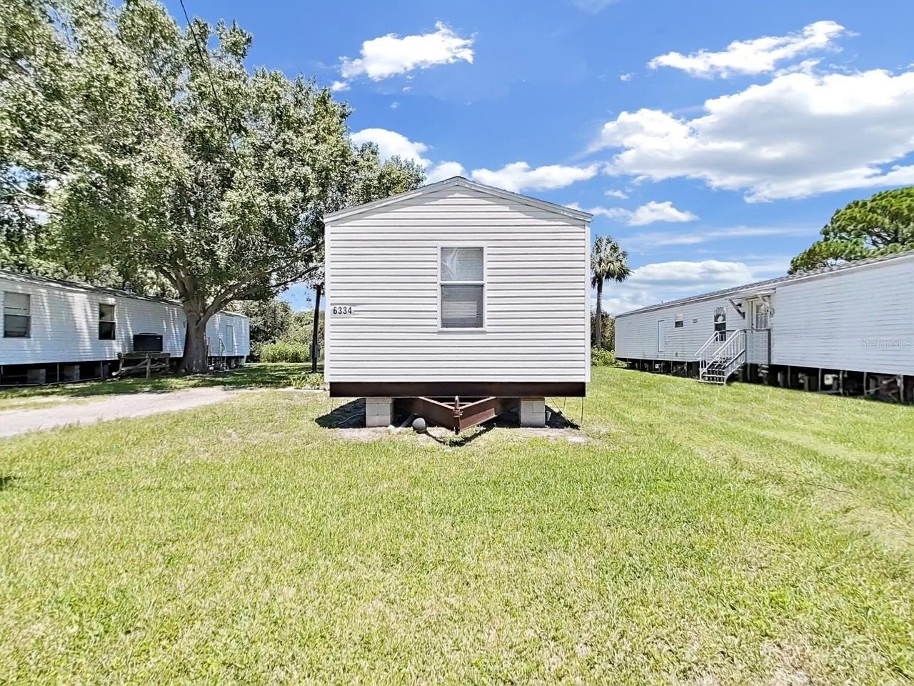 6334 Eugene Acres Ln - Photo 2 of 15