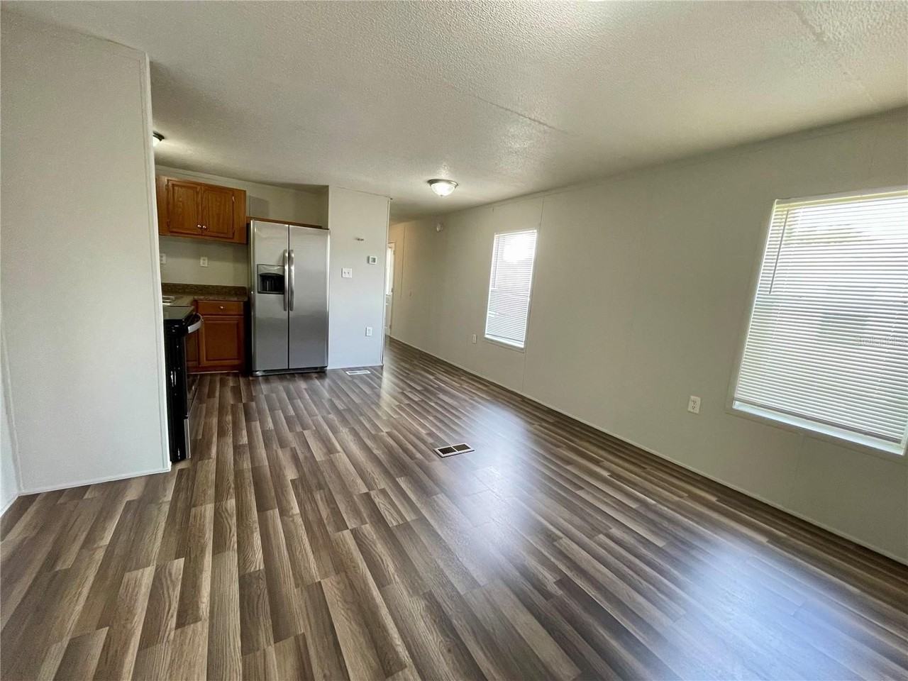 6334 Eugene Acres Ln - Photo 4 of 15