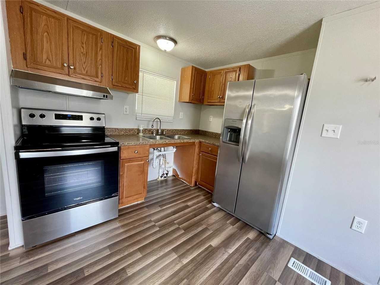 6334 Eugene Acres Ln - Photo 5 of 15