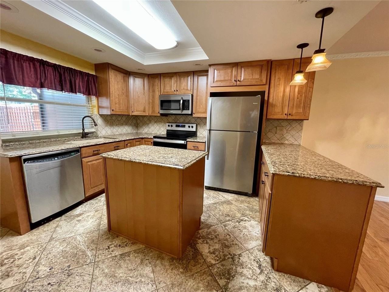 14803 Lake Forest Dr - Photo 2 of 22