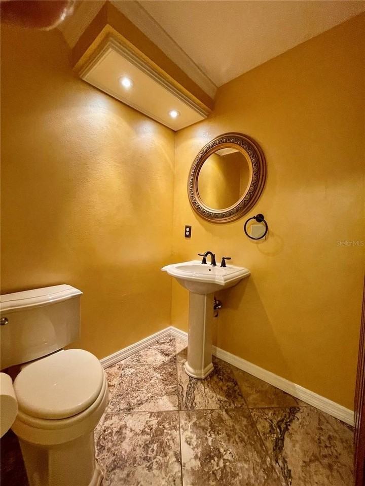 14803 Lake Forest Dr - Photo 6 of 22