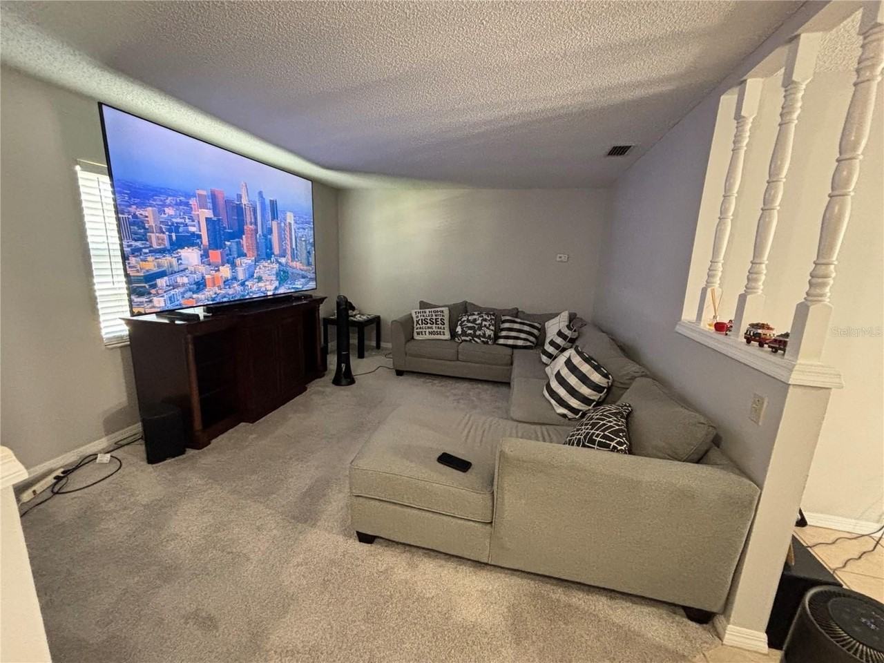 2139 E Old Mill Dr - Photo 2 of 17