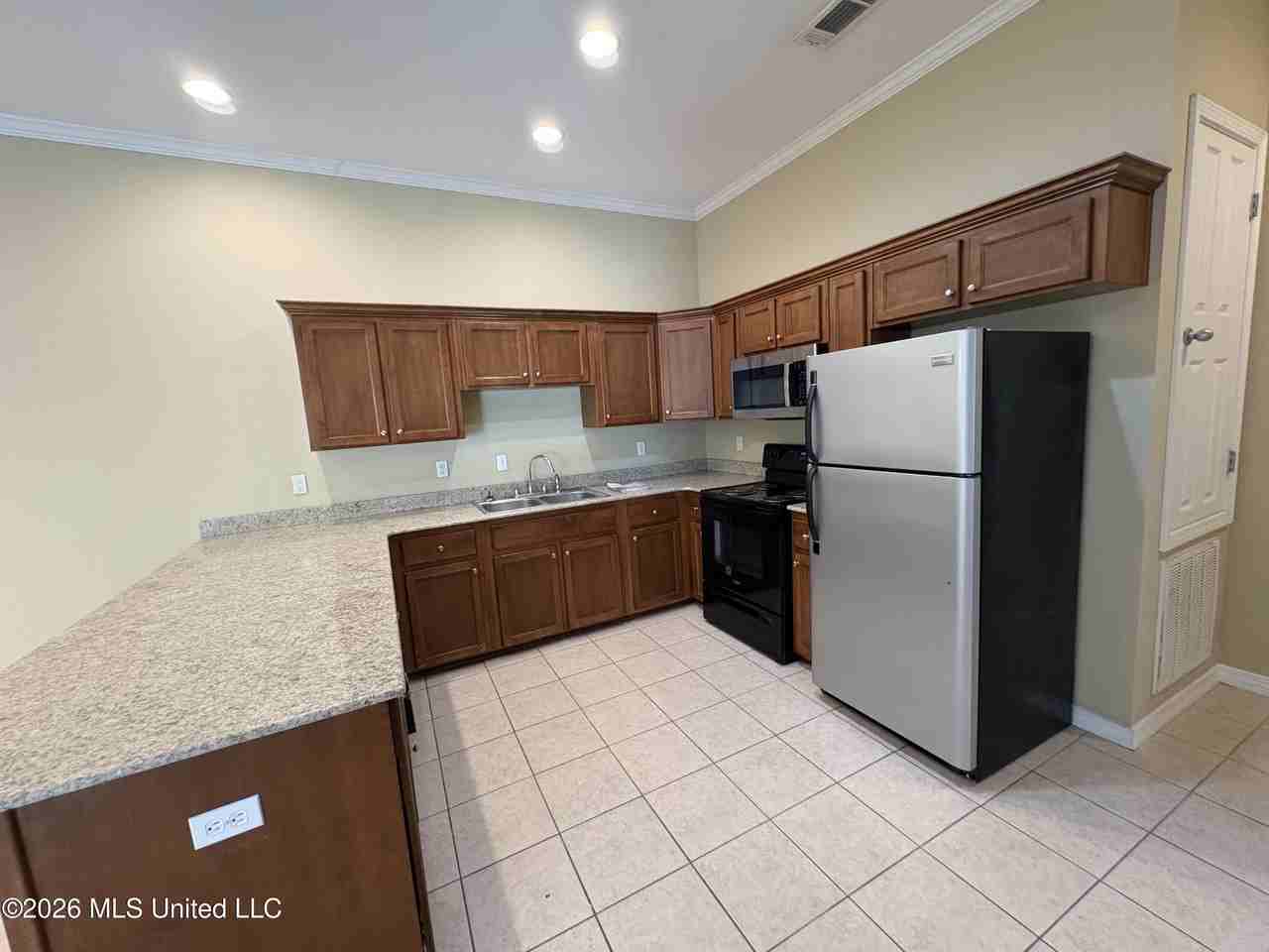 120 Earle Taylor Ln - Photo 6 of 17