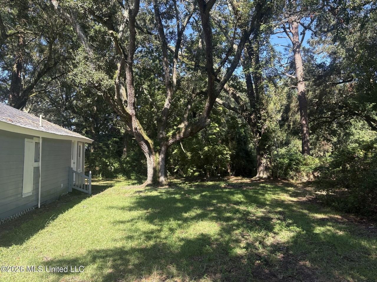 4607 Briggs St - Photo 3 of 13