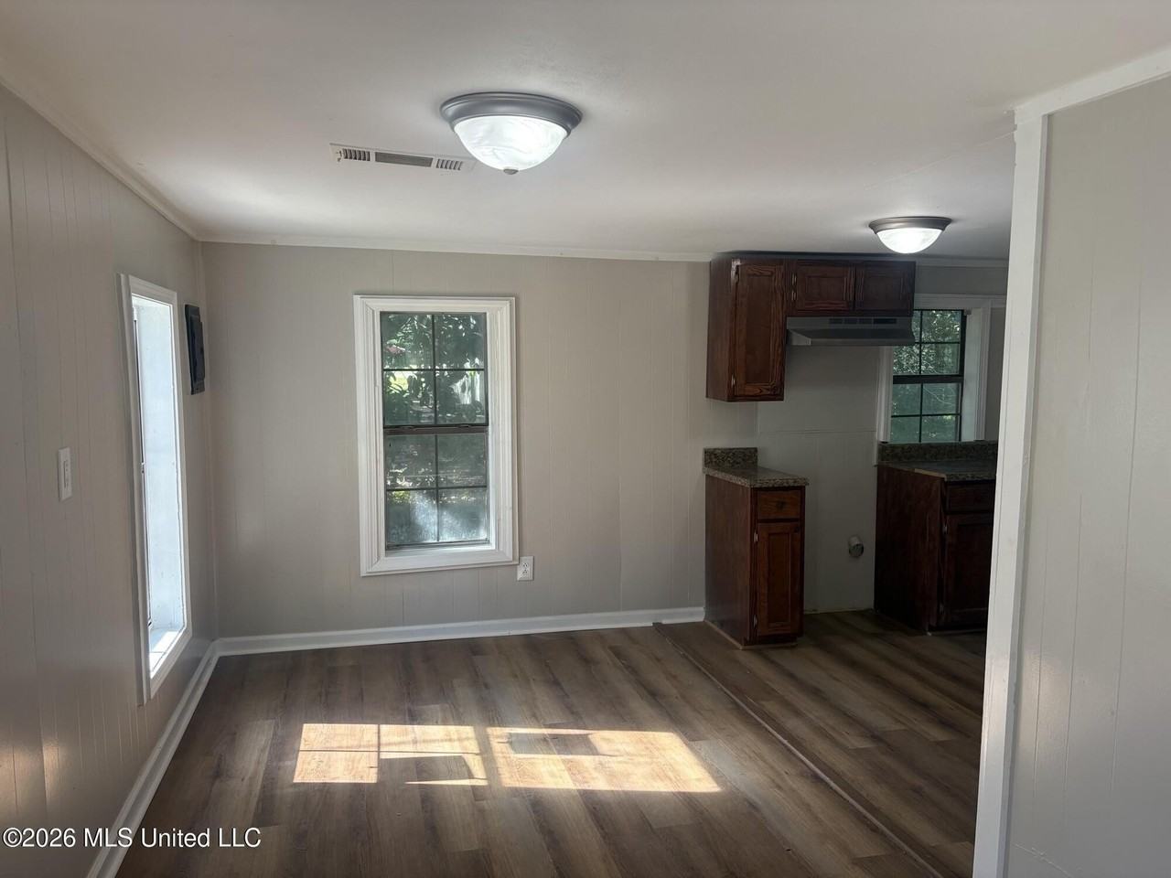 4607 Briggs St - Photo 6 of 13
