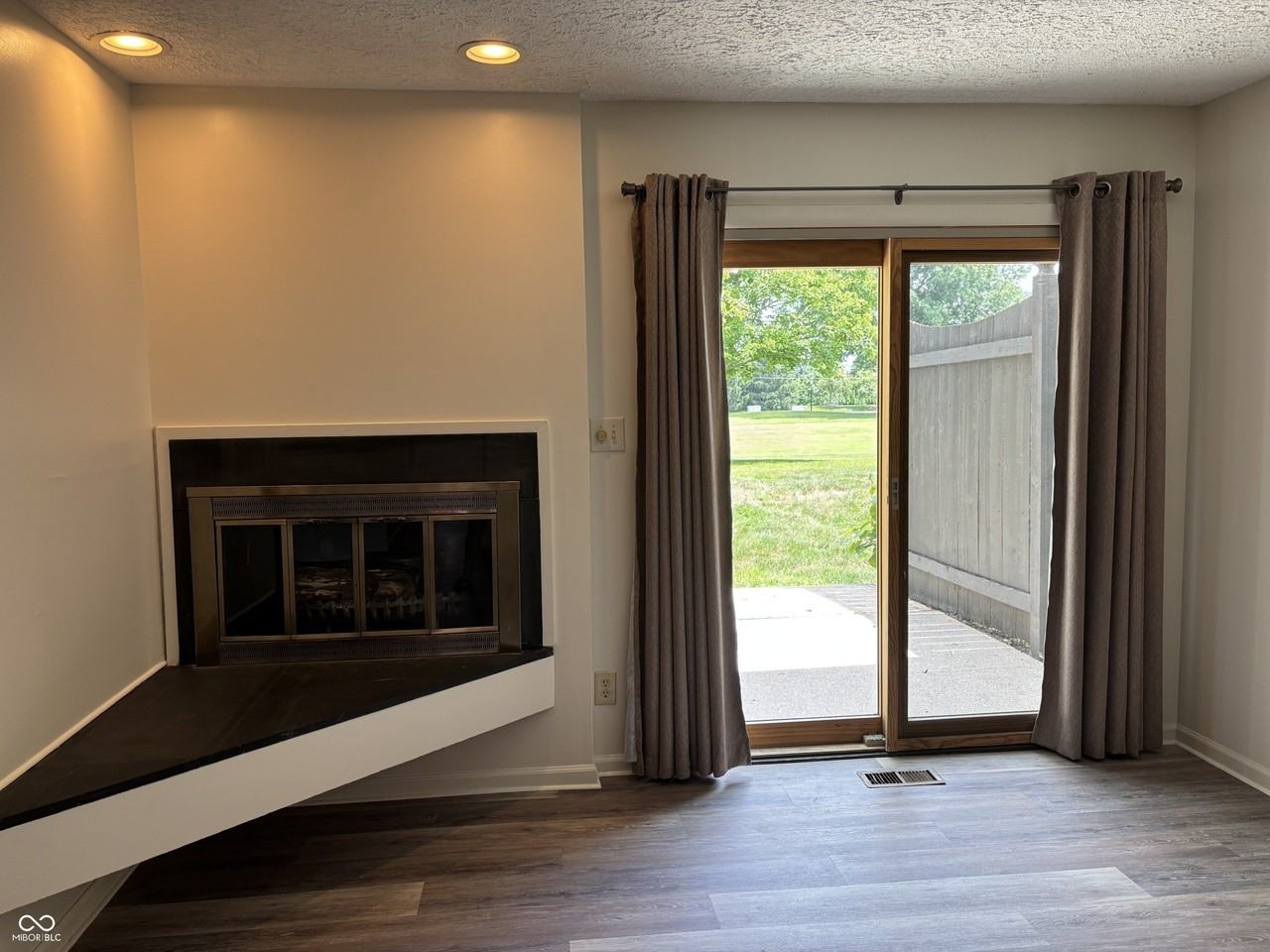 665 Ironwood Dr - Photo 4 of 22