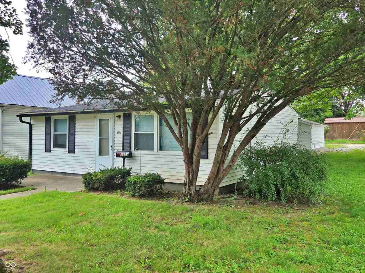 1324 S East St - Photo 3 of 18