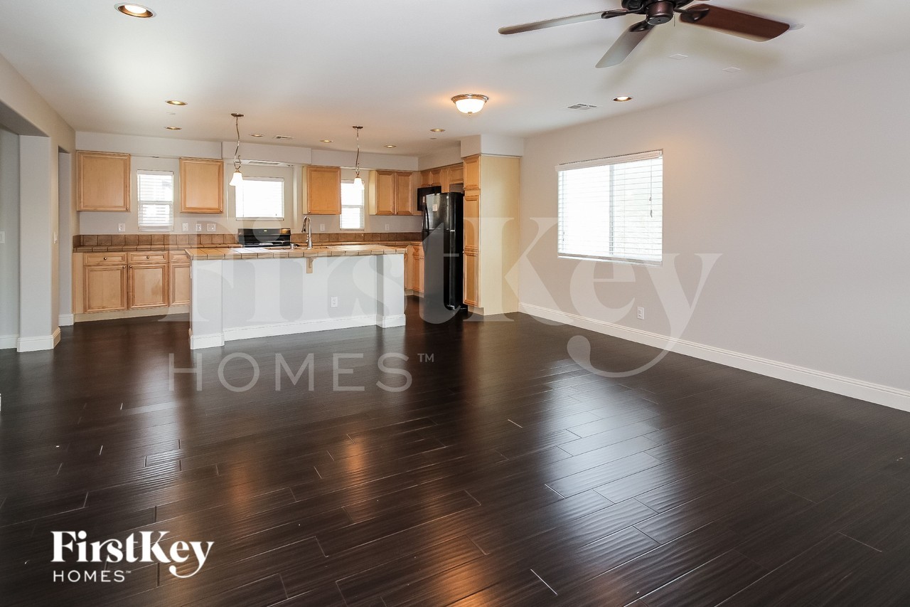 10548 Gibbous Moon Dr - Photo 3 of 15